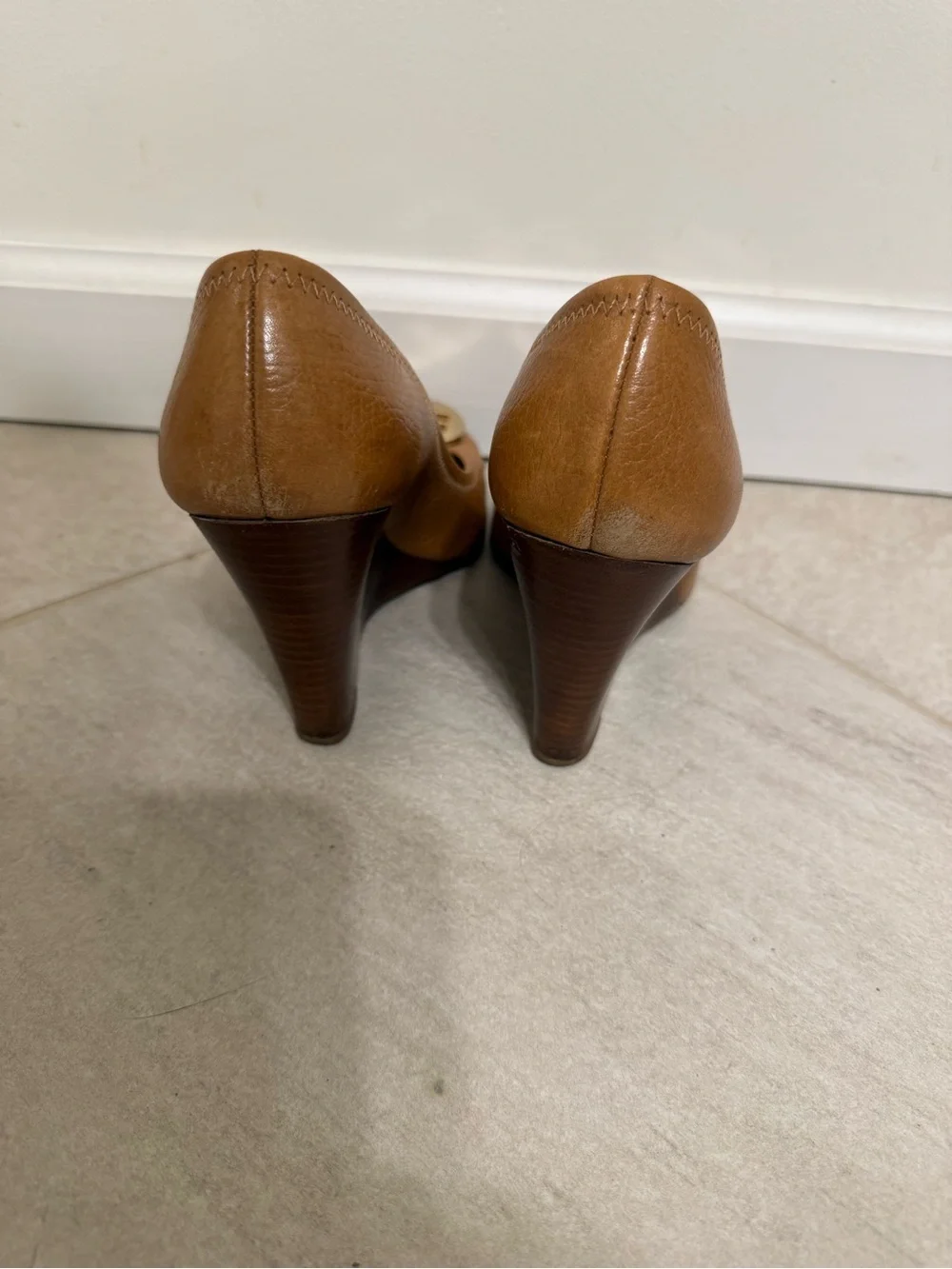 Tory Burch Tan Leather Heels with Gold Logo Medallion